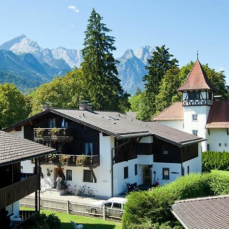 Hyperion Hotel Garmisch - Partenkirchen Exterior foto The former abbey of St. Peter