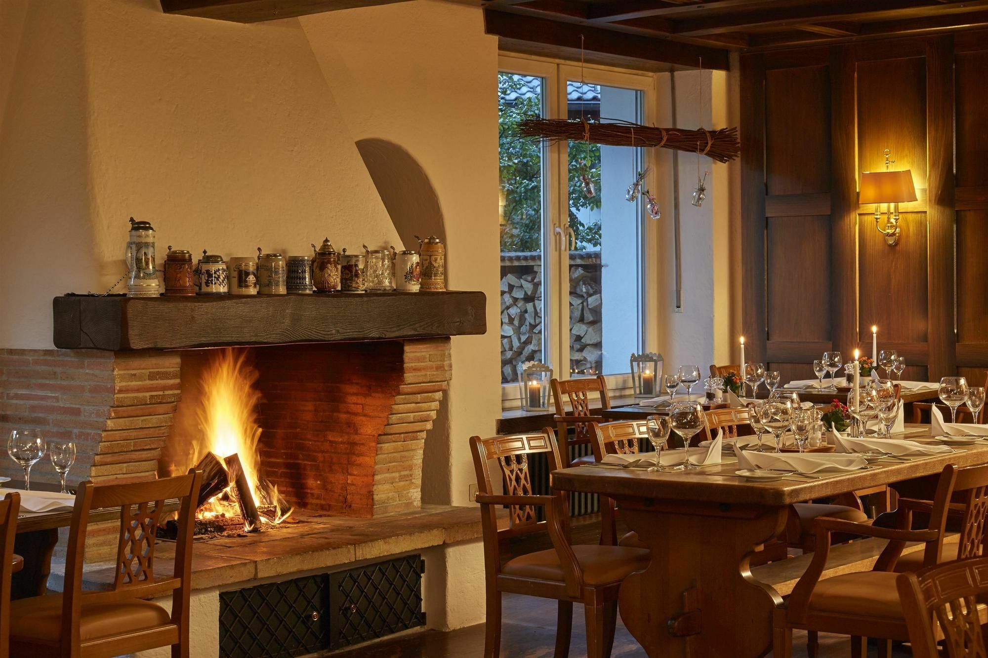 Hyperion Hotel Garmisch - Partenkirchen Exterior foto Restaurant "Le Clos du Bois"