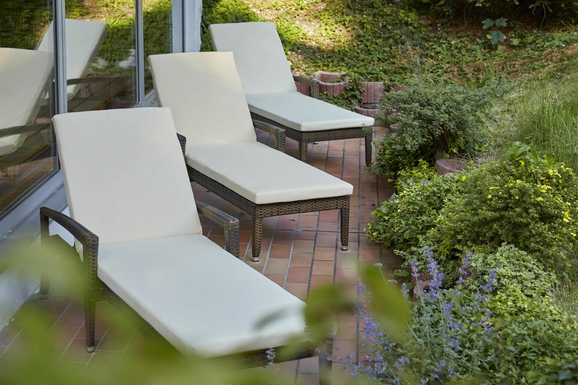 Hyperion Hotel Garmisch - Partenkirchen Exterior foto Sunloungers