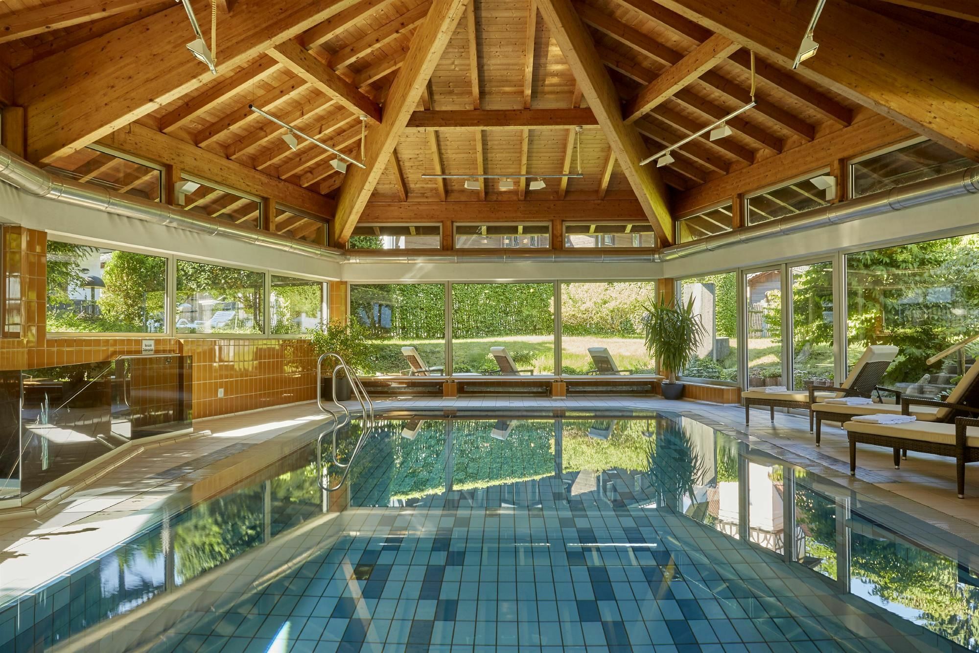 Hyperion Hotel Garmisch - Partenkirchen Exterior foto The indoor swimming pool